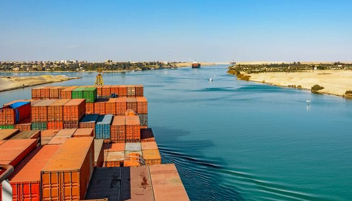 В ближайшее время может возникнуть дефицит морских контейнеров из-за ситуации в Красном море